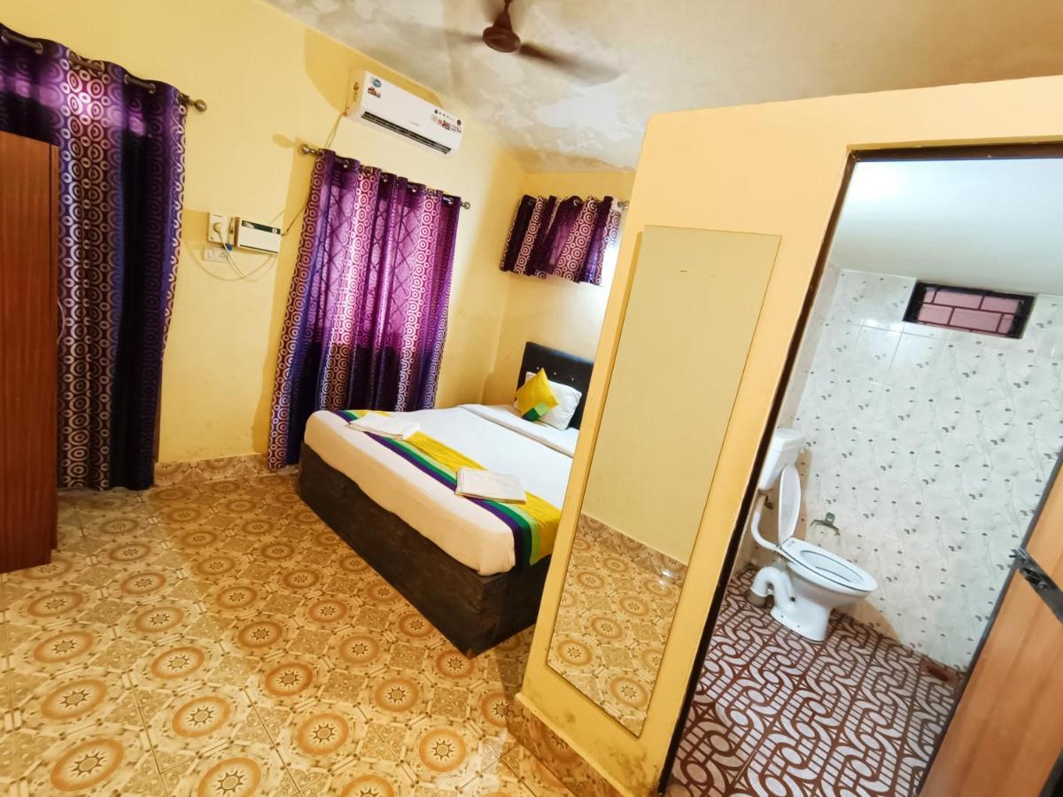 Jack'S Calangute Place Hotel Exterior photo
