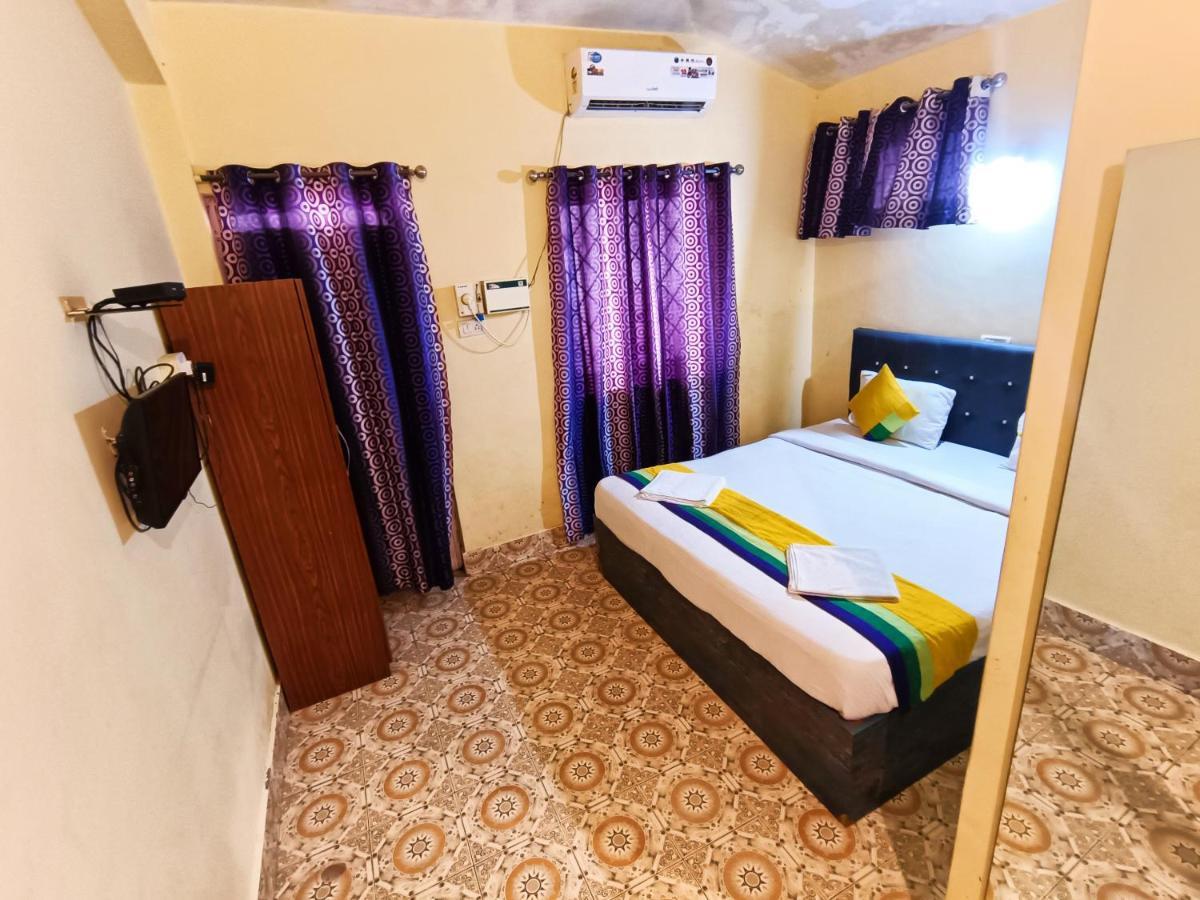 Jack'S Calangute Place Hotel Exterior photo
